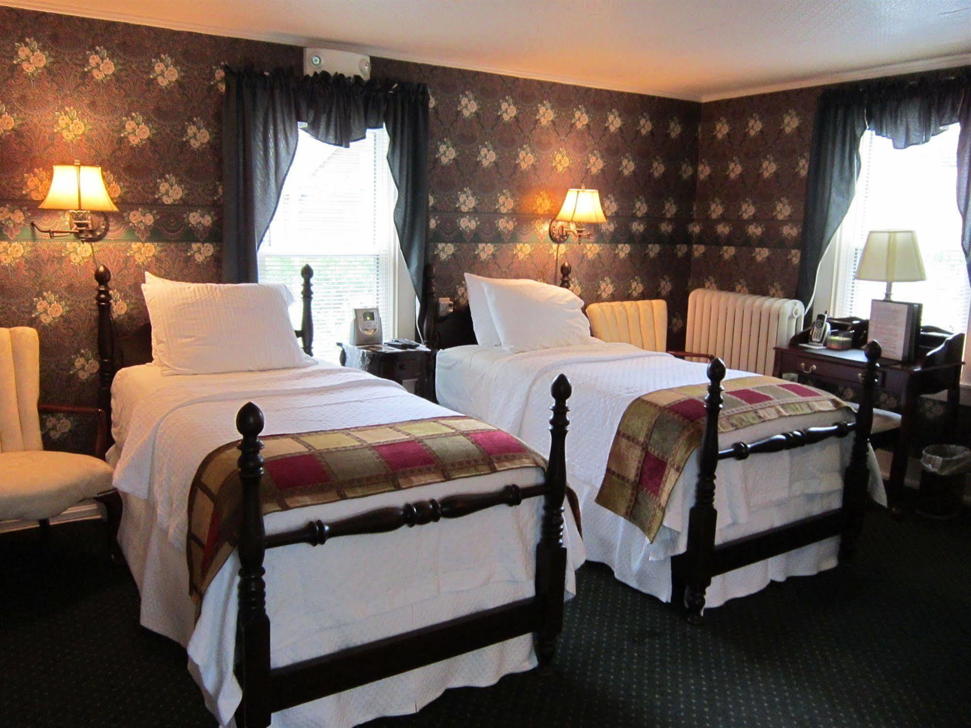 The Jenkins Inn Barre ภายนอก รูปภาพ