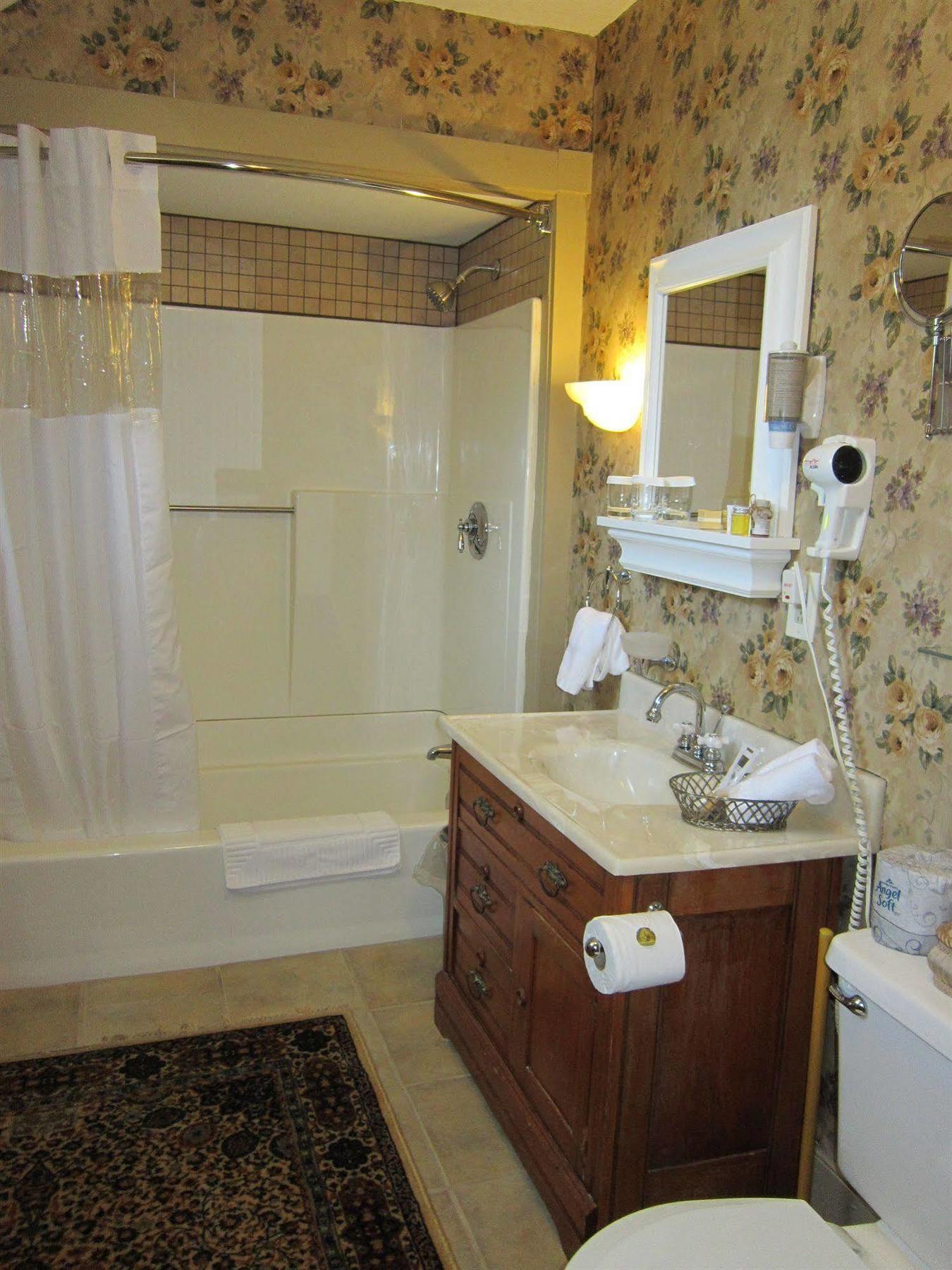 The Jenkins Inn Barre ภายนอก รูปภาพ
